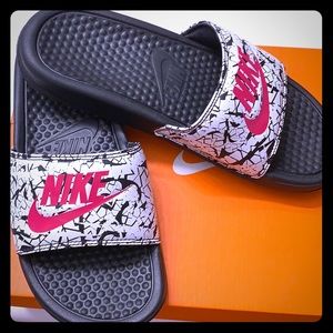 Nike slides